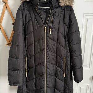 Liz Claiborne Black Puffer Coat with Faux Fur Trim